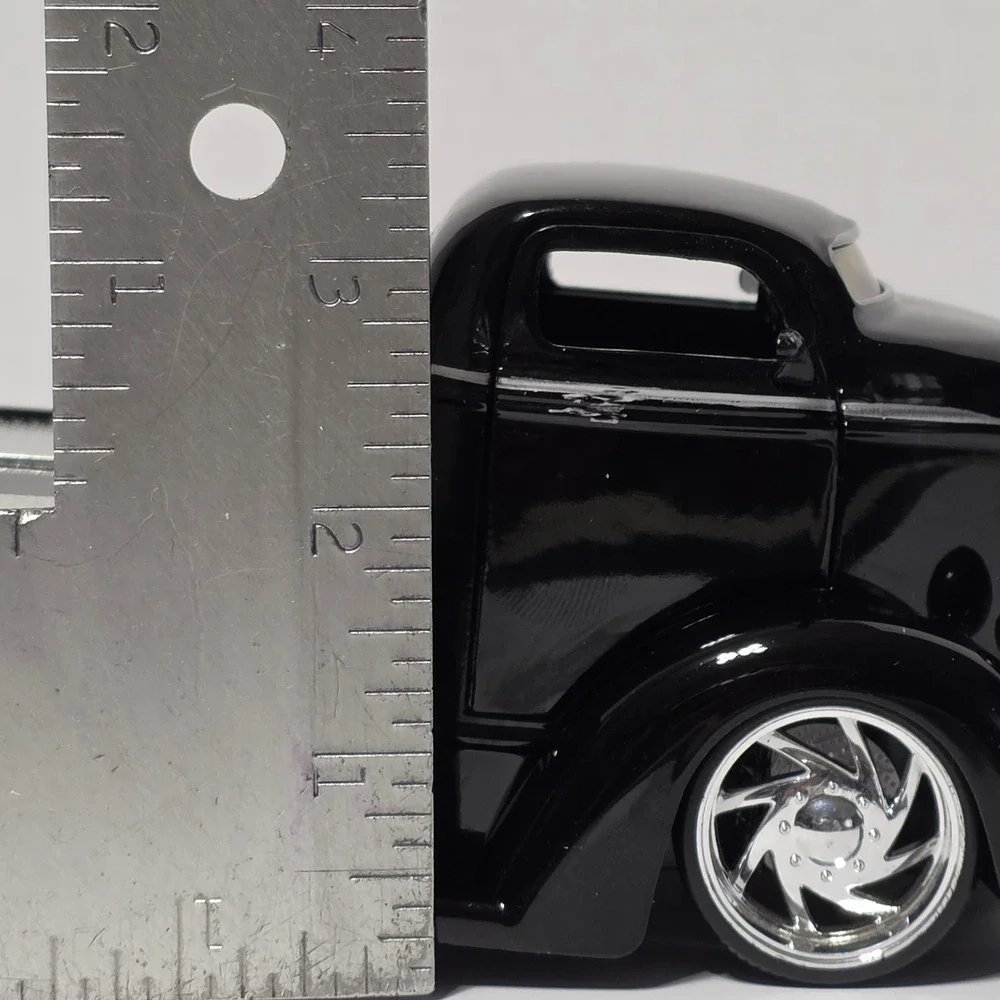Jada Toys Design Team Black Custom Flatbed Hauler Truck Diecast 1:24 Scale
